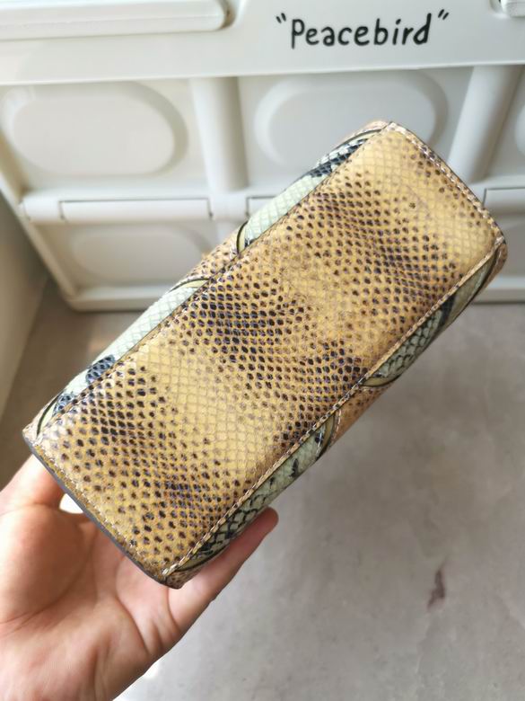 334 19X16.5X8.5cm TB 4