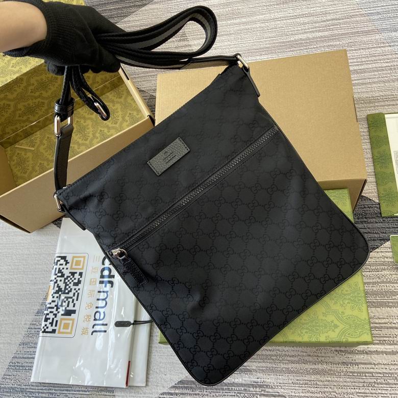 449185 30.5X33X2cm MP 3