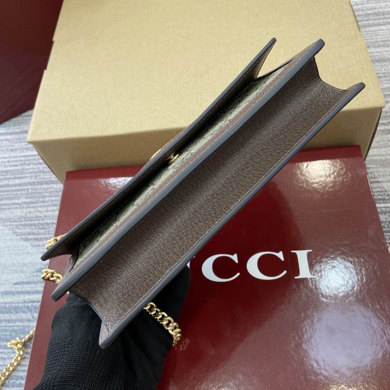 476079 20X12X4cm MP 4