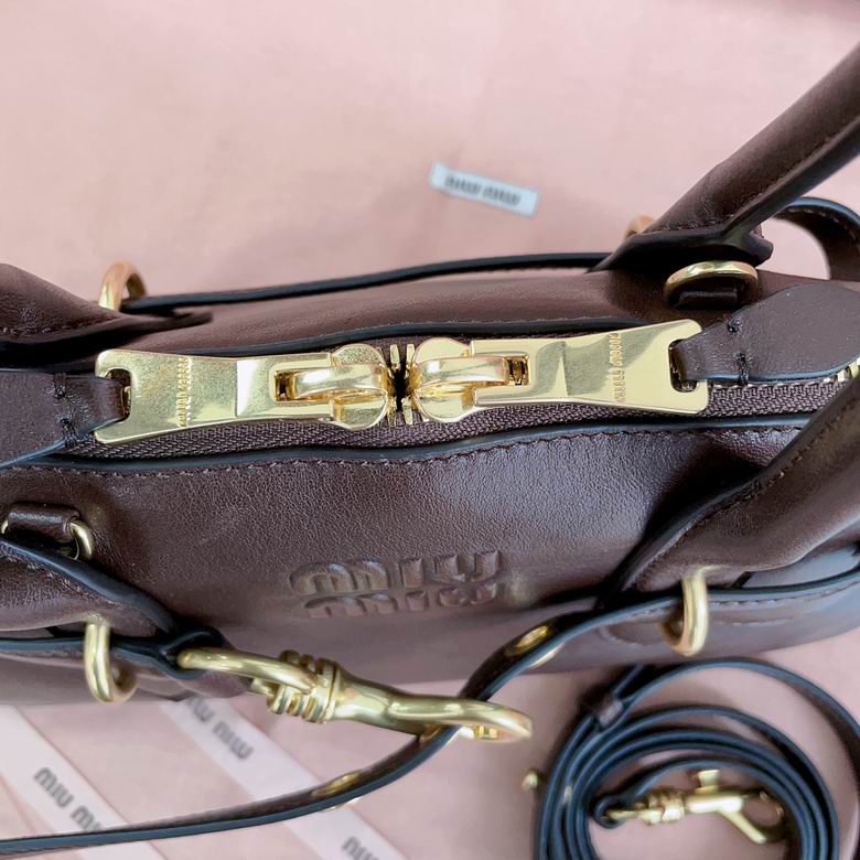 5BB168 33X17X11cm SF 6