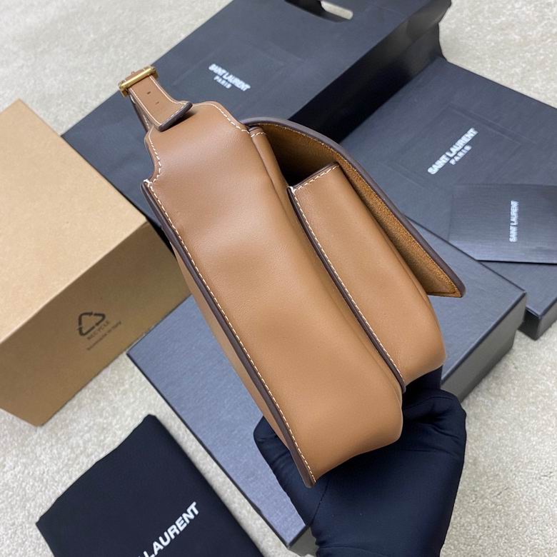 718556 21.5X16X8cm YG 2