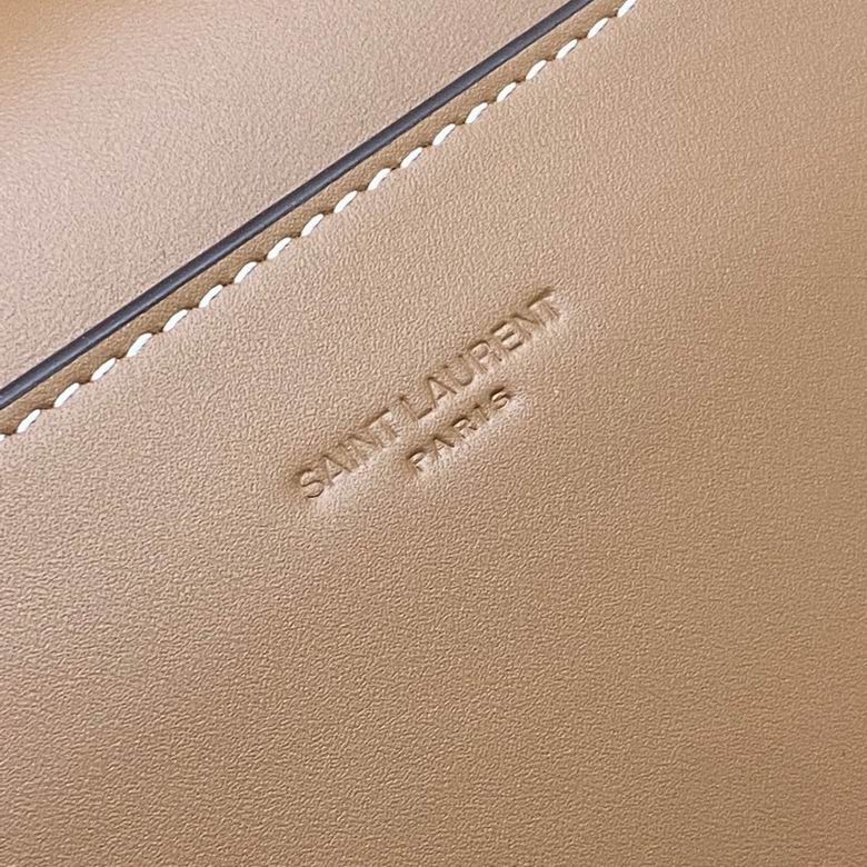 718556 21.5X16X8cm YG 6