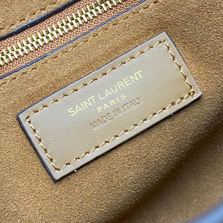 718556 21.5X16X8cm YG 8