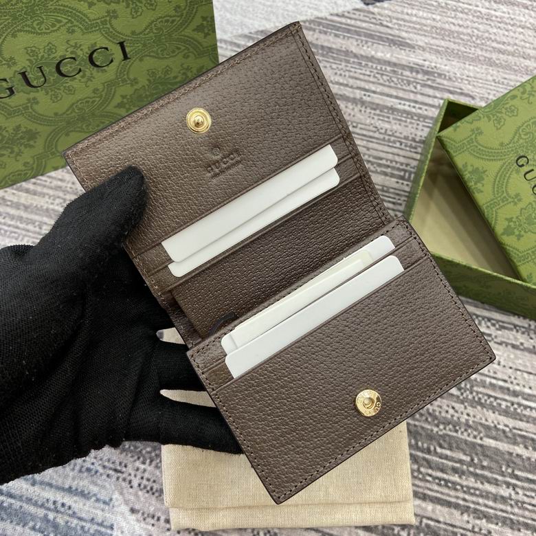 772308 11X9X3cm MP 4