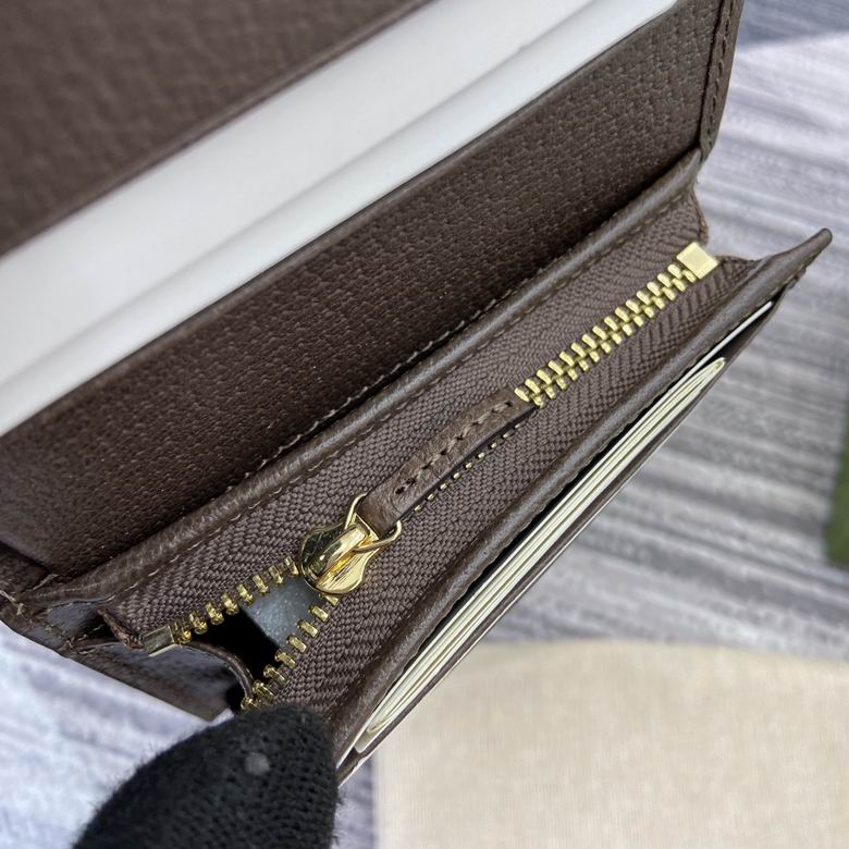 772308 11X9X3cm MP 7