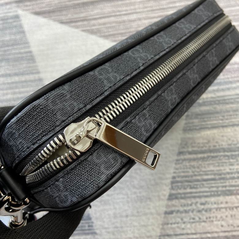 792096 23X16X5cm MP 3