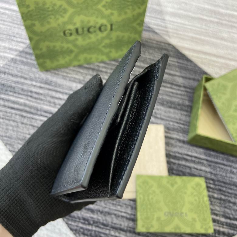 795316 10.5X9.5cm MP 3