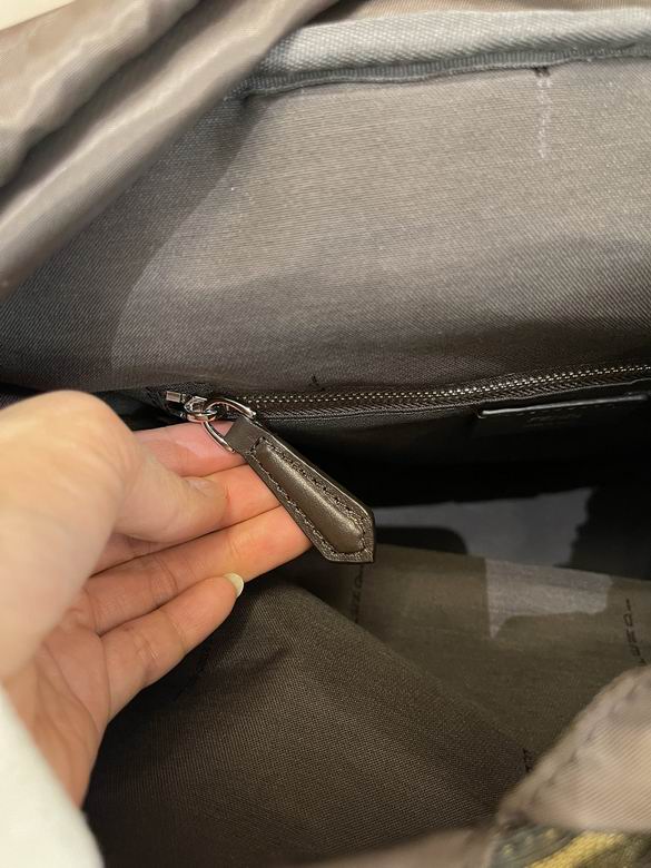 7v2066 41X31X19cm WP 2色 16