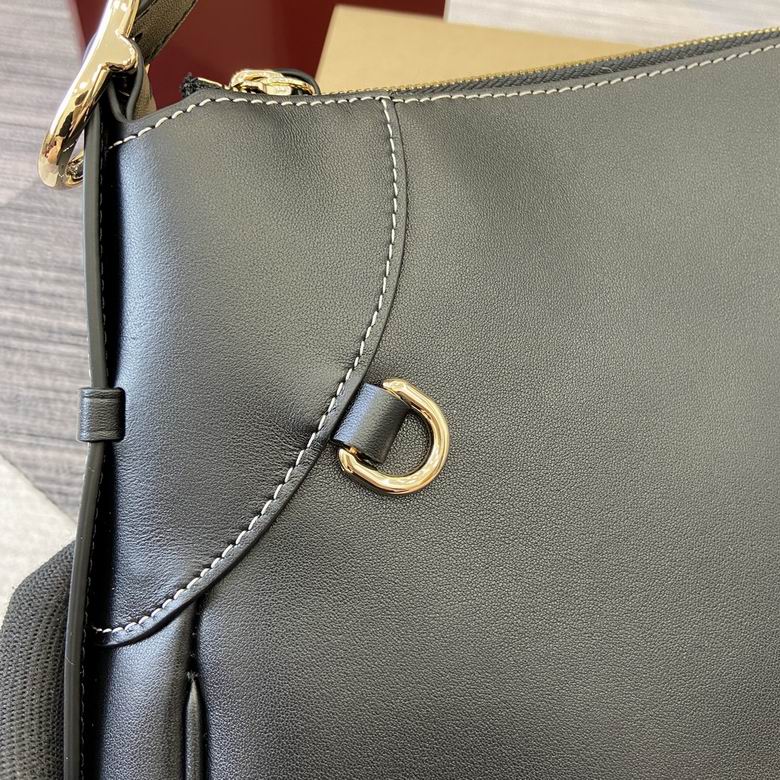 815217 37X23X8cm MP 7