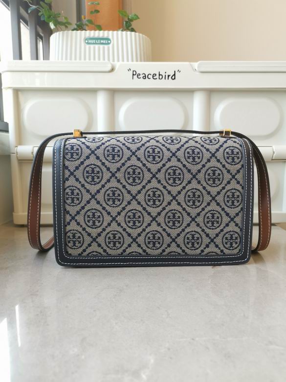 909 23X15.6X9cm TB 1