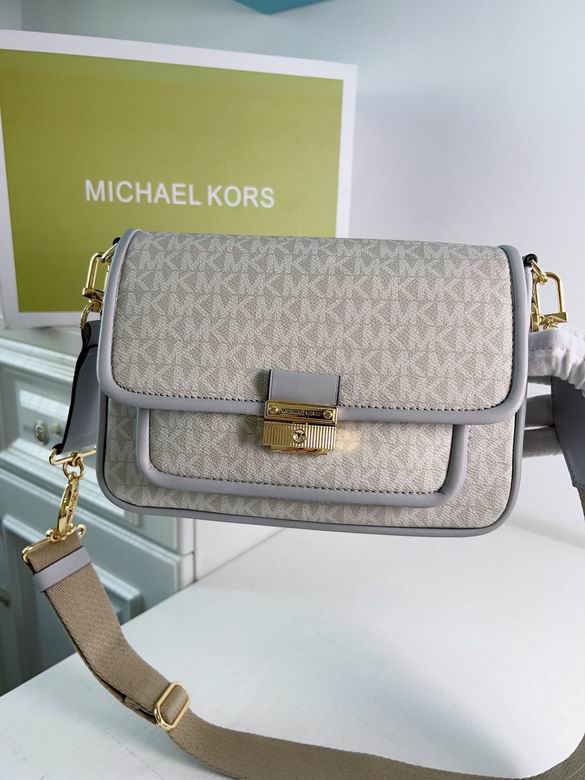 Bradshaw 2101 24X8X16cm DY 5色 22