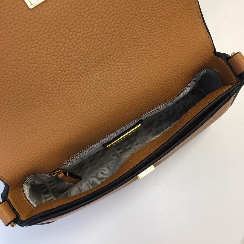 Britten 22X13cm 090404 DY 4色 16