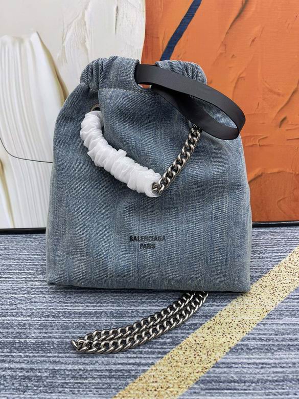 Crush 26X10X23.8cm 092501 GY 2色 16