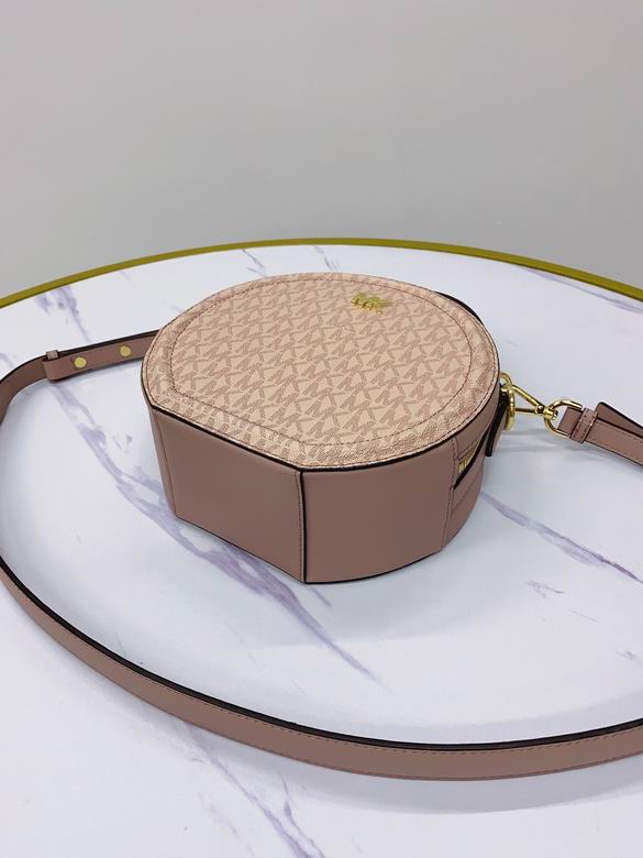 Delaney 21X20X8cm 090414 DY 7