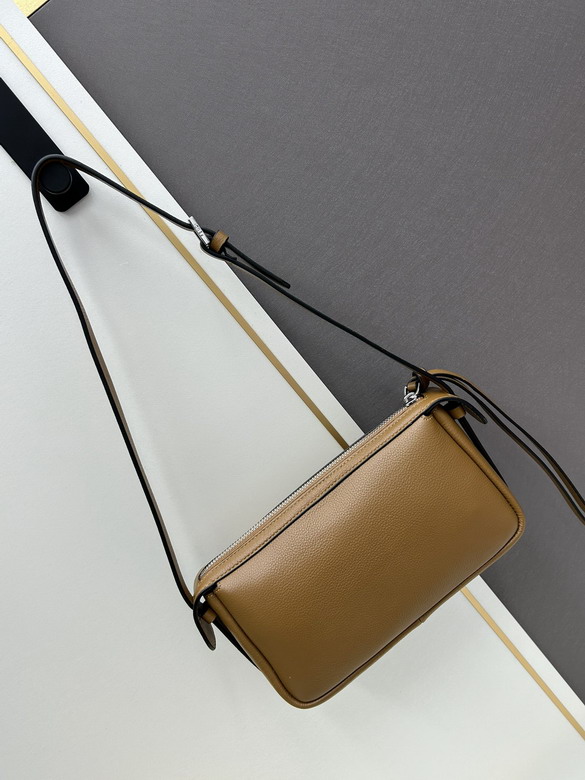 Fendi 3023 22x13x4 5cm ss1_2