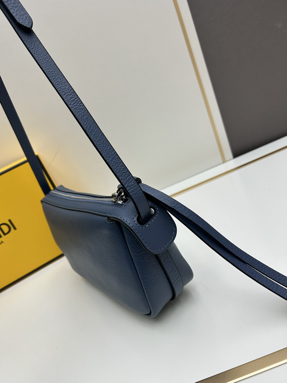 Fendi 3023 22x13x4 5cm ss2_3