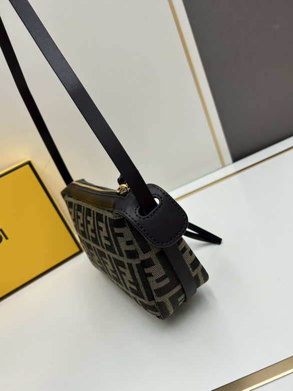 Fendi 3023 22x13x4 5cm ss3_3