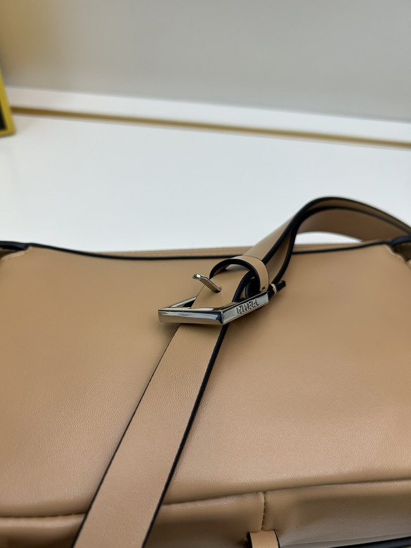 Fendi Simply 22x13x4 5cm jj_6