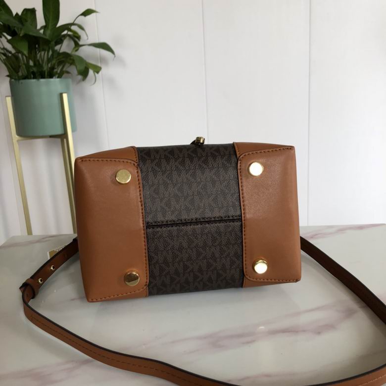 Gallery 036 24X22X16cm DY 5色 21