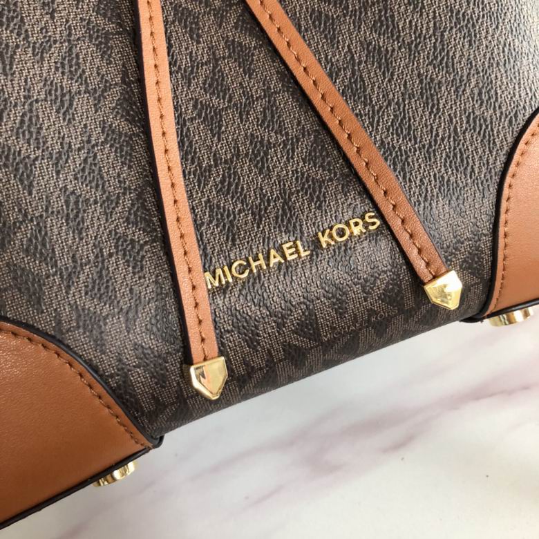 Gallery 036 24X22X16cm DY 5色 22