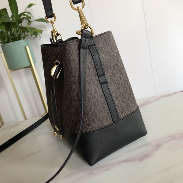 Gallery 036 24X22X16cm DY 5色 6