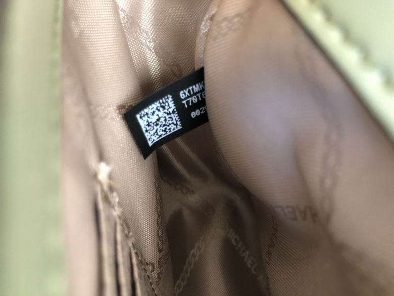 Jet Set Charm 0138 20X15X7.5cm DY 4色 33