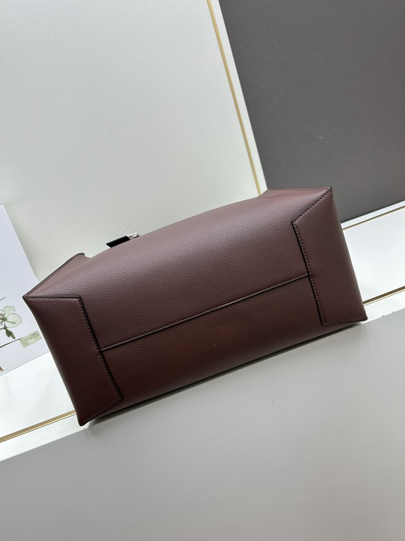 Loewe Buckle 3050A 36x33x17cm jj1_5