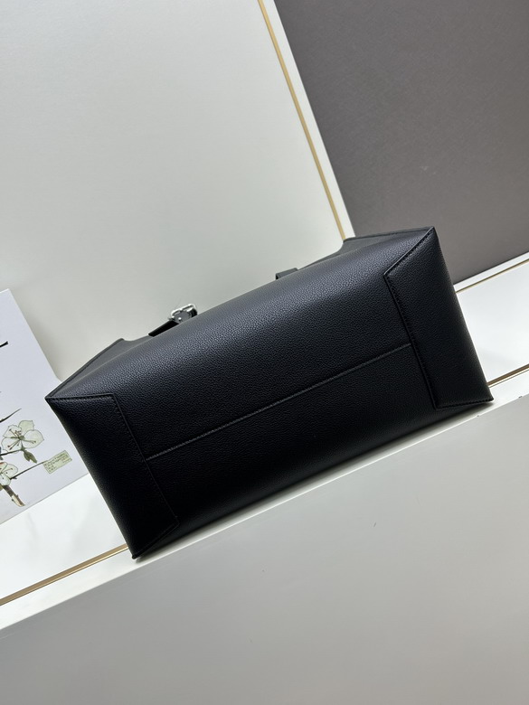 Loewe Buckle 3050A 36x33x17cm jj_5