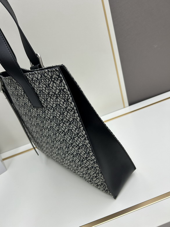 Loewe Buckle S10955 40x9x33cm jj1_6