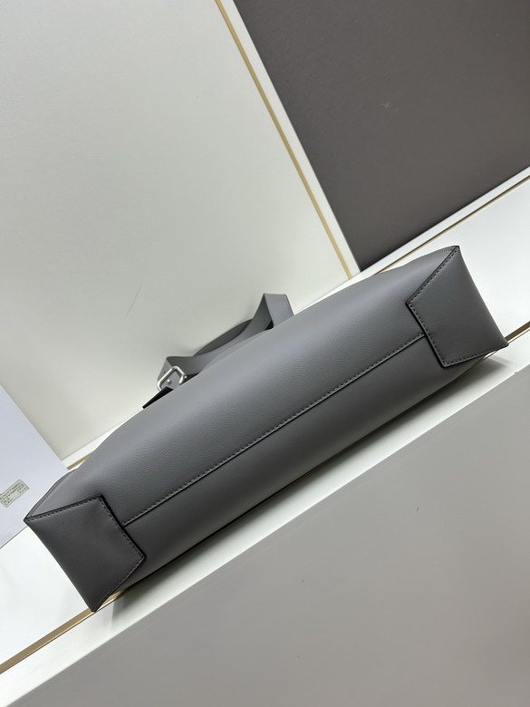 Loewe Buckle S10955 40x9x33cm jj2_4