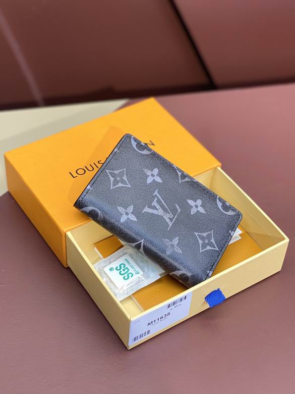 M11635 11.1X7X1cm YG 4