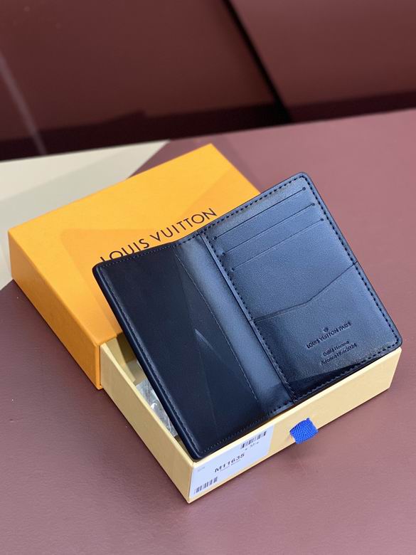 M11635 11.1X7X1cm YG 5