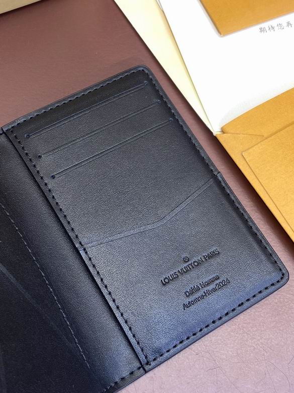 M11635 11.1X7X1cm YG 6