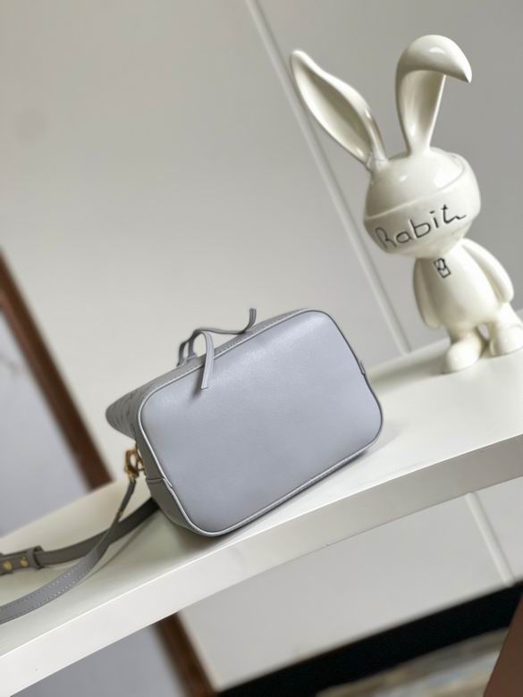 M45716 20X20X13cm YG 3