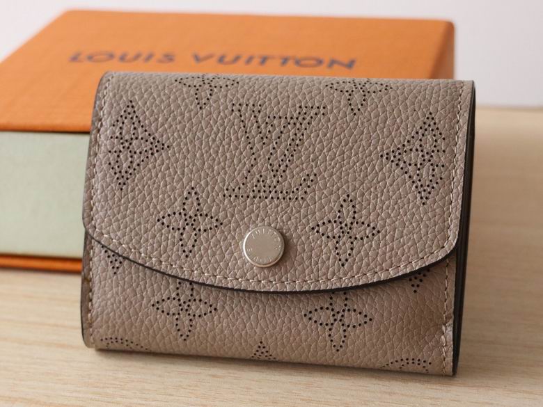 M82437 9.8X7.8X1cm YG 3