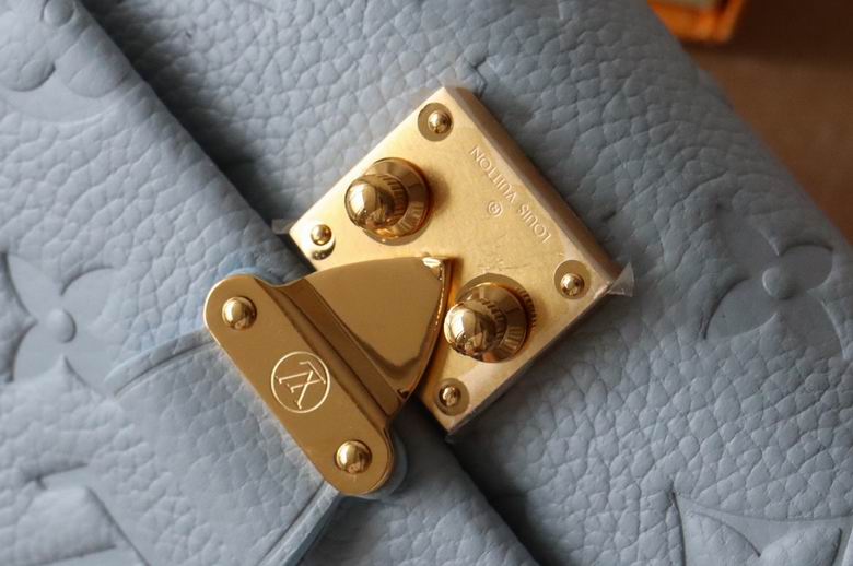 M82926 11.5X8.5X4cm YG 5