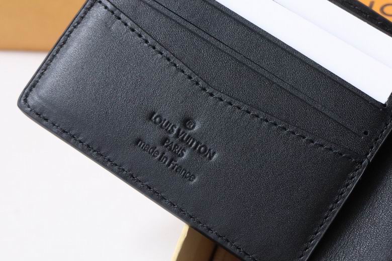 M83128 11X8.5X2cm YG 6