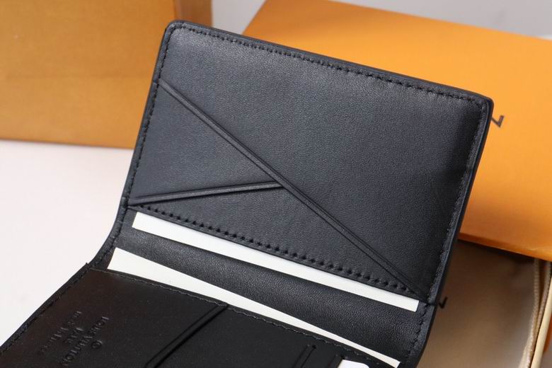 M83130 7.5X11.1X1cm YG 6