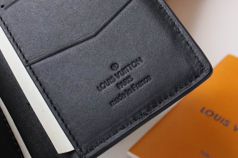 M83130 7.5X11.1X1cm YG 7