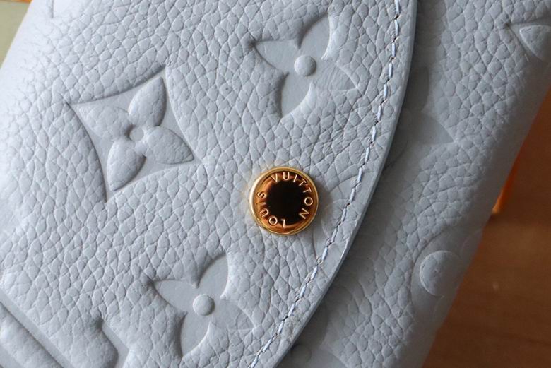 M83231 11X8X2.5cm YG 4