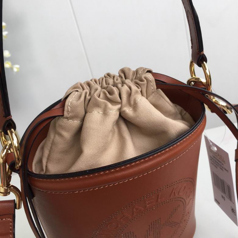 Monogramme 9977 16X18X11.5cm DY 4色 5