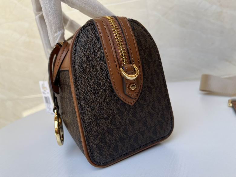 TRAVEL 20X13X10cm 090410 DY 2色 13