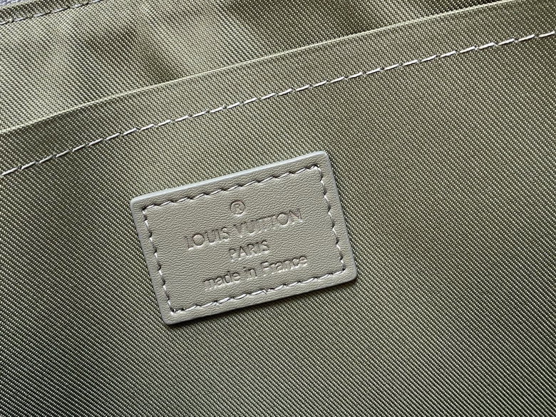 Voyage M11545 21x32x8cm gf_11