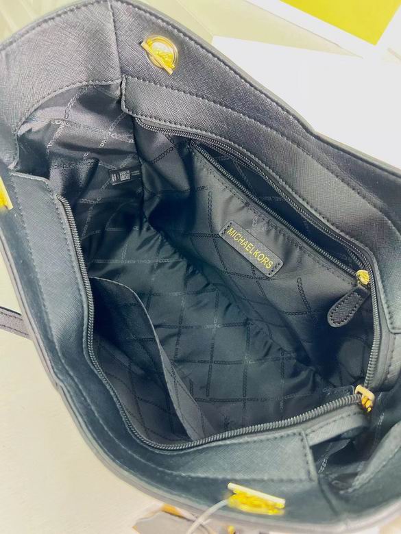 Voyager 2216 35X26X10cm DY 3色 26