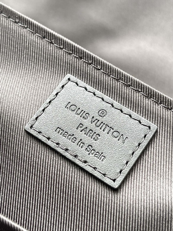 Voyager M25121 33x22 5x11cm gf1_8