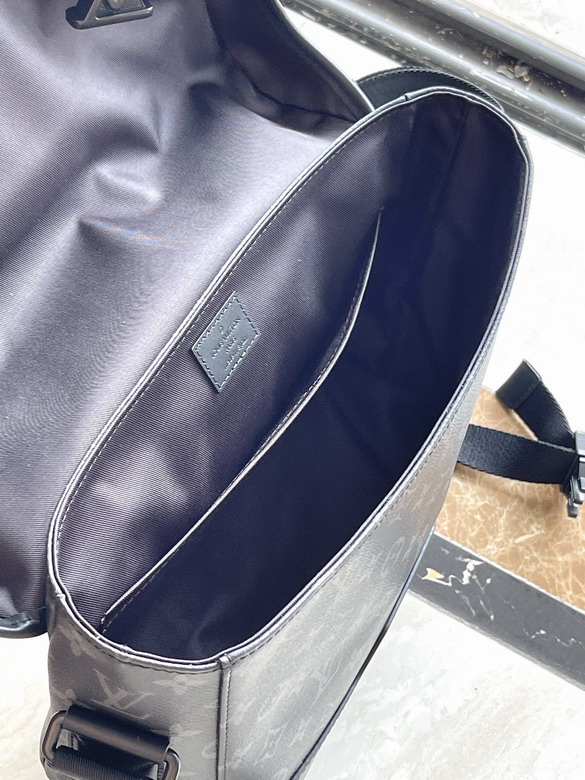 Voyager M25121 33x22 5x11cm gf1_9