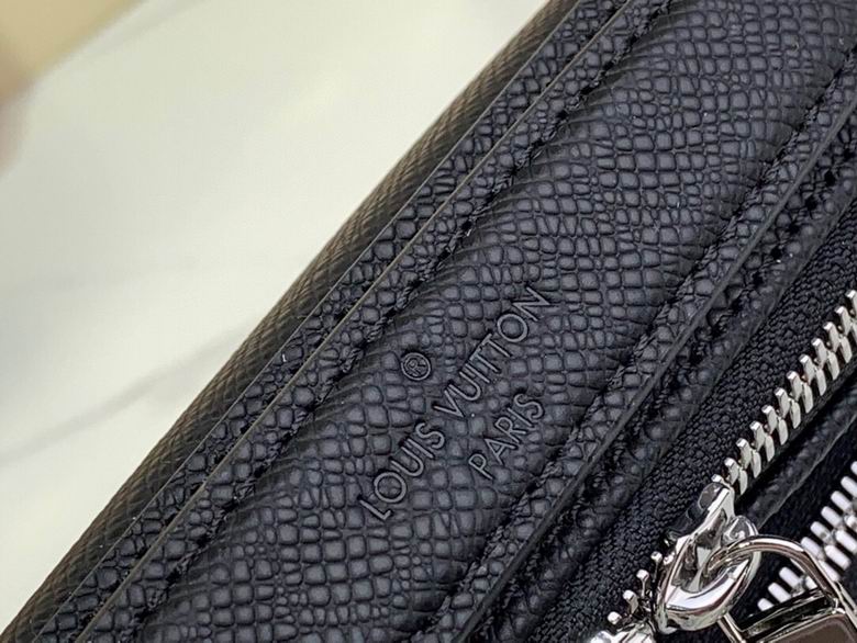 m11657 22.5X15.5X7.5cm YG 6