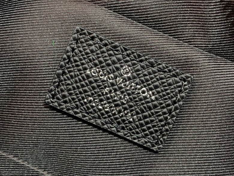 m11657 22.5X15.5X7.5cm YG 8