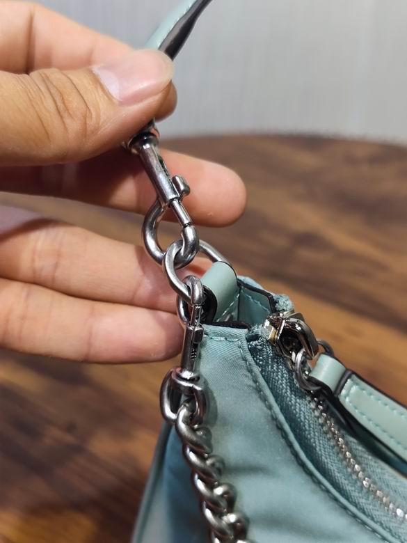 0073 15.5X23.5X5cm TB 7