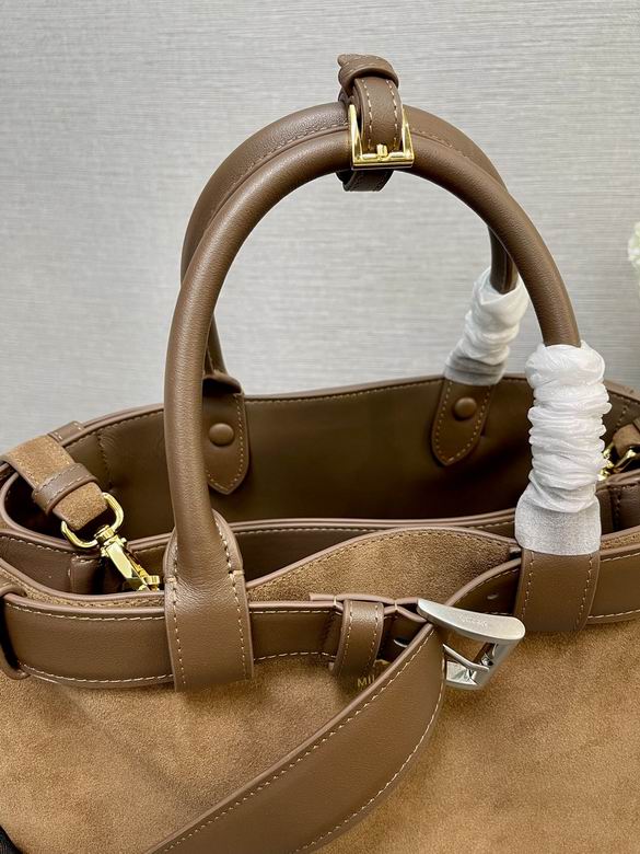 1BA417 35X25X13cm YG 5